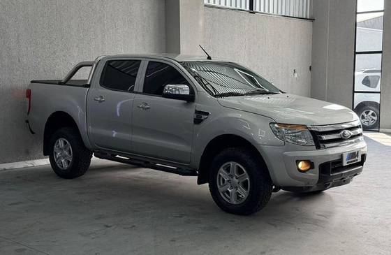 FORD RANGER 2.5 XLT 4X2 CD 16V FLEX 4P MANUAL